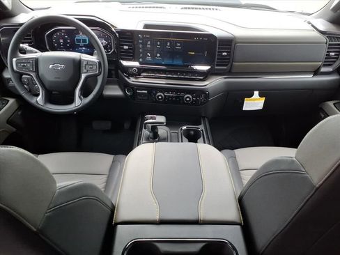 New 2026 Chevrolet Silverado 1500 ZR2 image 17