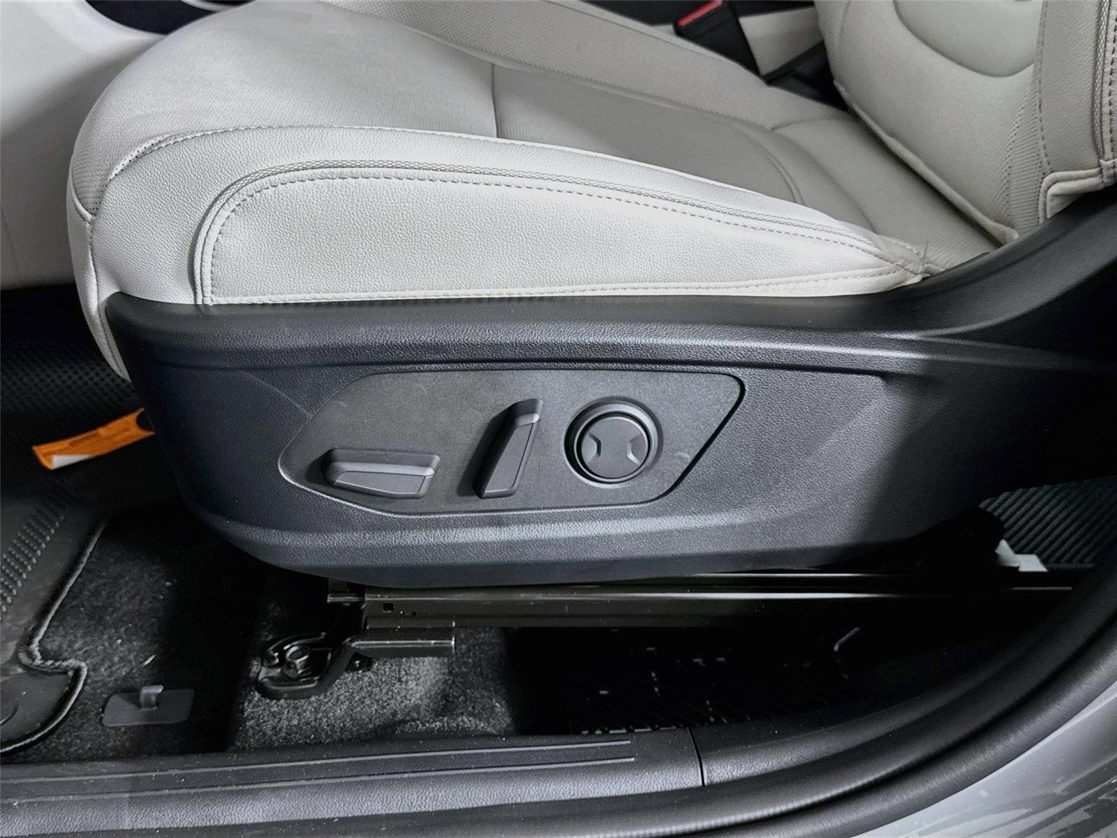 New 2026 Hyundai Tucson Limited w/ Tow & Go Package FWD image 22
