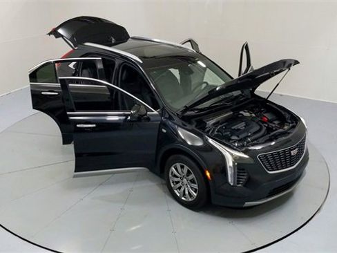 Used 2020 Cadillac XT4 Premium Luxury image 24