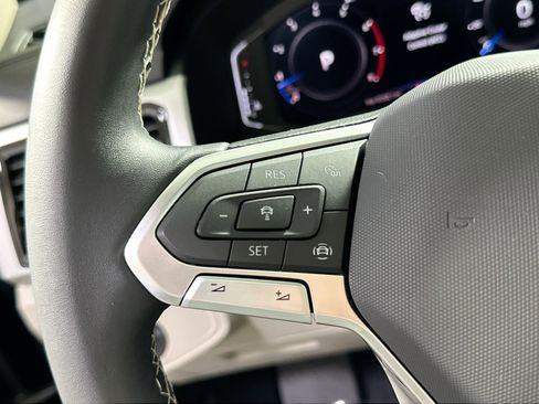 Used 2023 Volkswagen Atlas SE w/ Panoramic Sunroof Package image 20