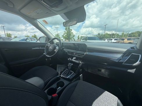 Used 2025 Kia Seltos S AWD/4WD image 9