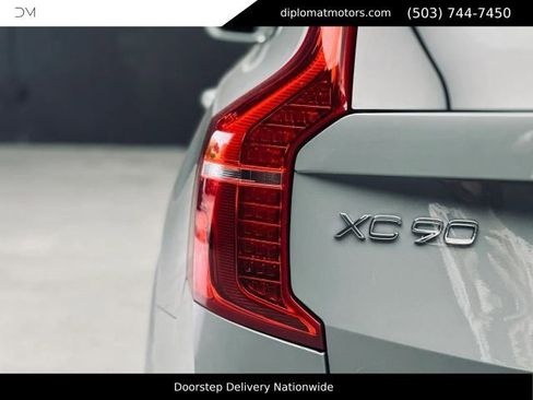 Used 2024 Volvo XC90 T8 Plus AWD/4WD image 14