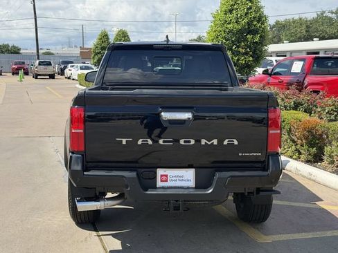 Certified 2025 Toyota Tacoma Limited AWD/4WD image 6