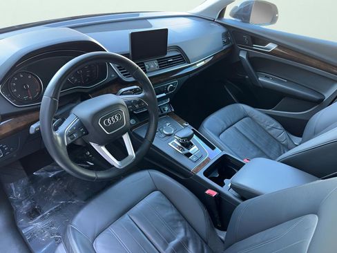 Used 2020 Audi Q5 2.0T Premium w/ Convenience Package image 14