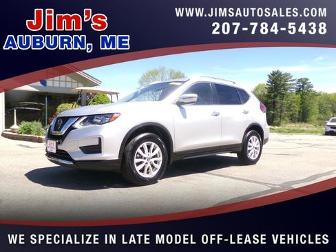 Used 2020 Nissan Rogue SV AWD/4WD image 1