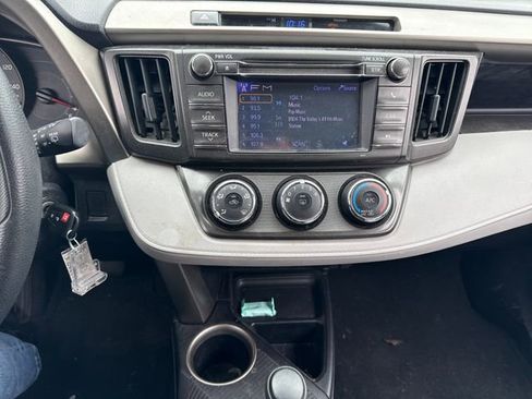 Used 2013 Toyota RAV4 LE FWD image 23