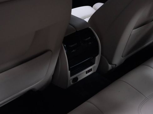 Used 2023 BMW 530i xDrive 530i xDrive w/ Premium Package image 9