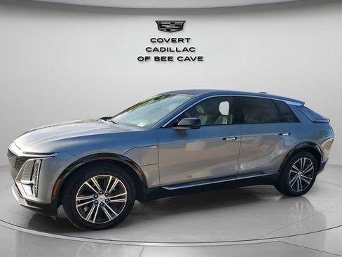 Certified 2024 Cadillac Lyriq Luxury w/ LPO, Floor Liner Package image 4