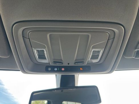 Used 2019 Chevrolet Silverado 1500 LTZ AWD/4WD image 7