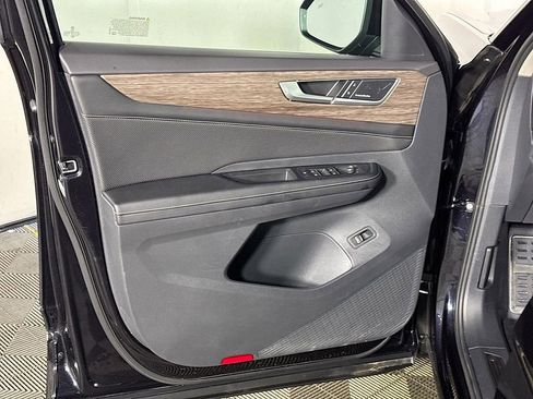Used 2024 Volkswagen Atlas SEL Premium R-Line AWD/4WD image 10