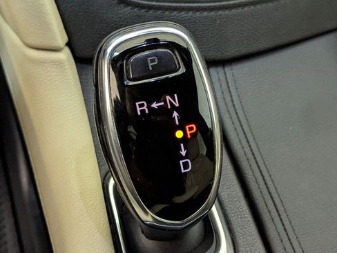 Used 2017 Cadillac XT5 Luxury w/ Driver Awareness Package image 17