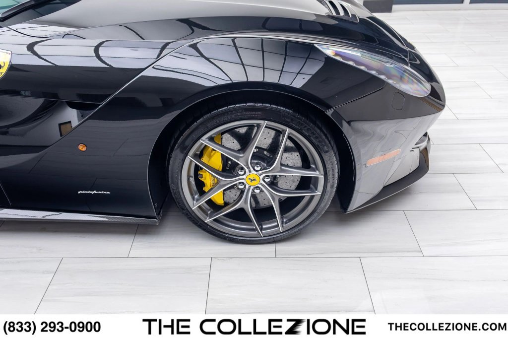 Used 2014 Ferrari F12 Berlinetta RWD image 33