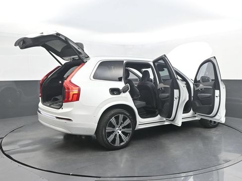 Certified 2025 Volvo XC90 T8 Ultra w/ Protection Package Premier AWD/4WD image 40