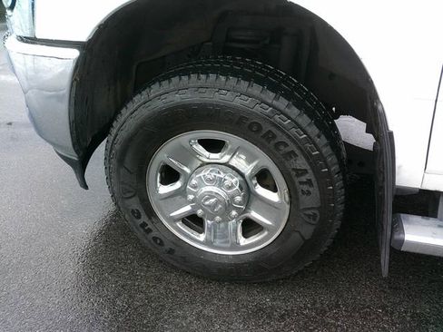 Used 2022 RAM 2500 Tradesman image 11