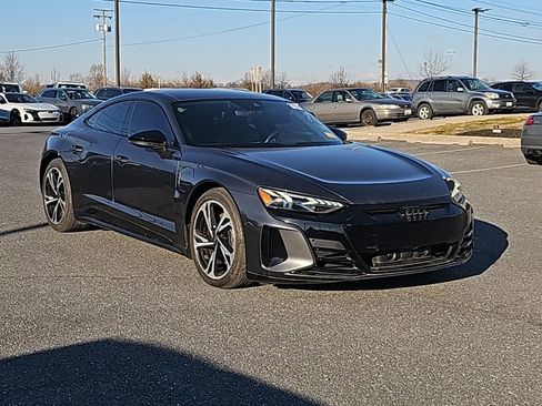 Used 2022 Audi e-tron GT Prestige w/ Prestige Package image 1