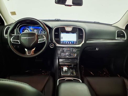 Used 2019 Chrysler 300 Touring L w/ Quick Order Package 22F image 14