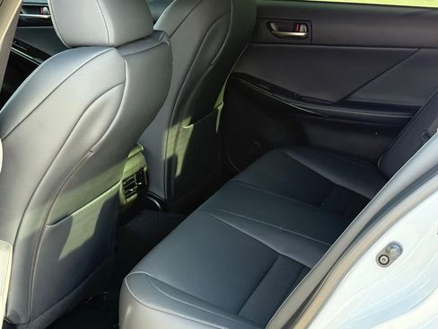 Used 2023 Lexus IS 500 image 9
