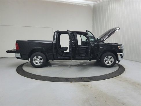 New 2026 RAM 1500 4x4 Crew Cab image 16
