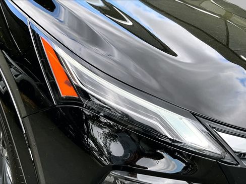 New 2026 Nissan Rogue Platinum AWD/4WD image 13