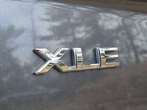 Used 2022 Toyota Prius Prime XLE image 33