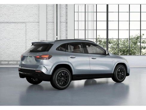 New 2026 Mercedes-Benz GLA 35 AMG 4MATIC image 31