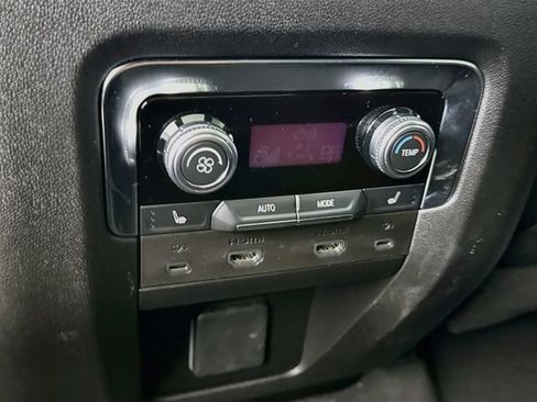 Used 2025 GMC Yukon XL Denali w/ Denali Reserve Package AWD/4WD image 29