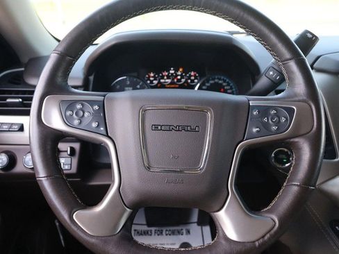 Used 2019 GMC Yukon Denali w/ Denali Ultimate Package AWD/4WD image 14