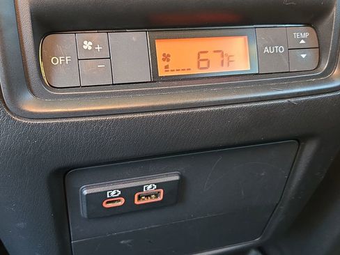 Certified 2020 Nissan Pathfinder S image 26