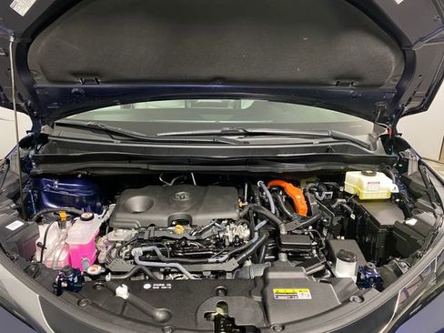 Used 2025 Toyota Sienna XLE w/ XLE Plus Package image 25