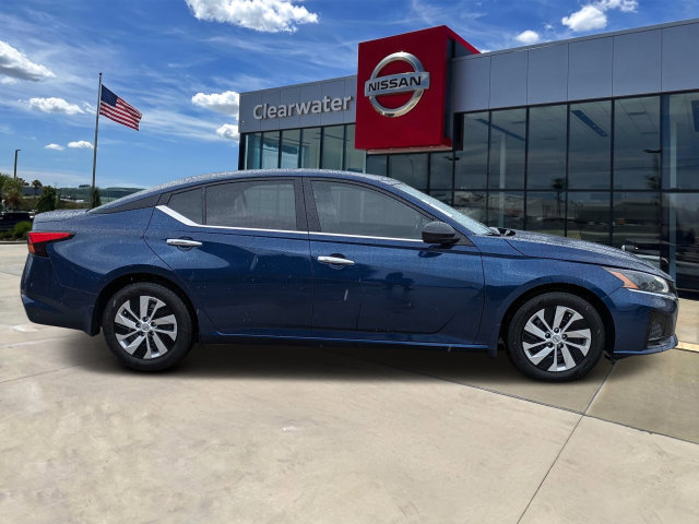 Used 2024 Nissan Altima 2.5 S FWD image 3