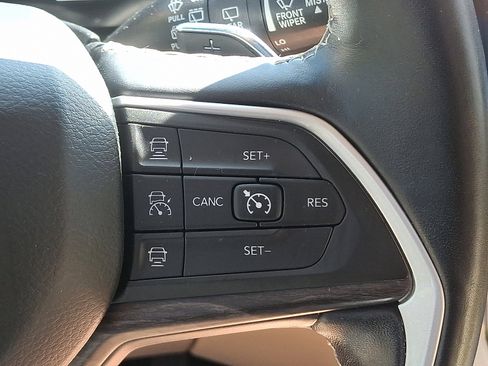 Certified 2021 Jeep Grand Cherokee L Limited image 26