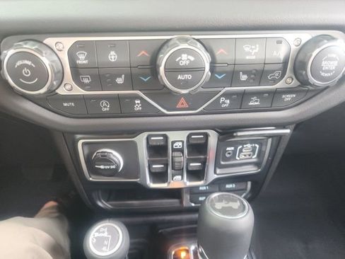 New 2026 Jeep Wrangler Unlimited Sahara AWD/4WD image 6