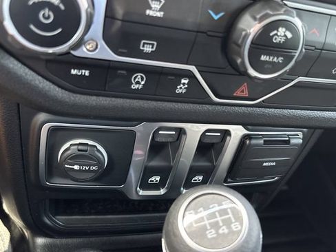 Used 2024 Jeep Wrangler Sport AWD/4WD image 30