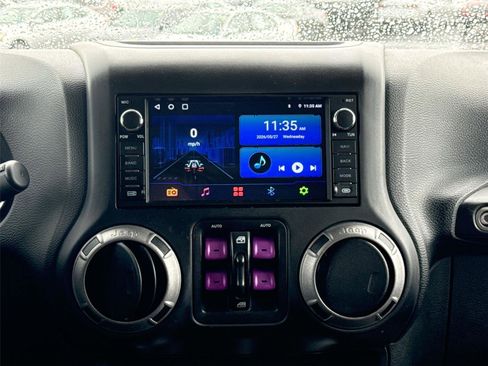 Used 2017 Jeep Wrangler Unlimited Sport w/ Quick Order Package 24S AWD/4WD image 23