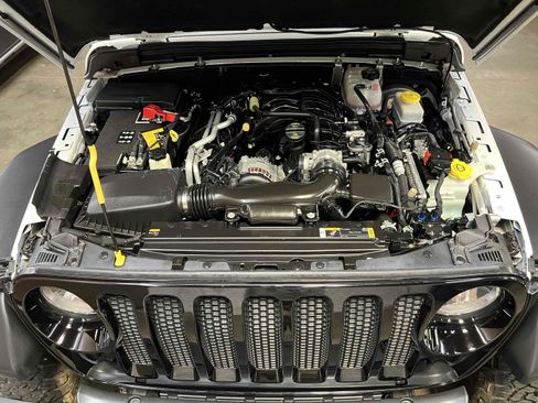 Used 2023 Jeep Wrangler Sport AWD/4WD image 11