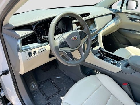 Used 2021 Cadillac XT5 Premium Luxury AWD/4WD image 17