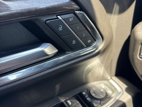 Used 2024 Chevrolet Silverado 2500 LTZ AWD/4WD image 16
