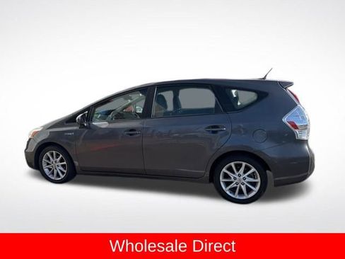 Used 2012 Toyota Prius V Five image 3