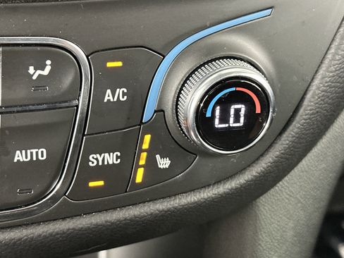 Used 2022 Chevrolet Equinox LT image 24