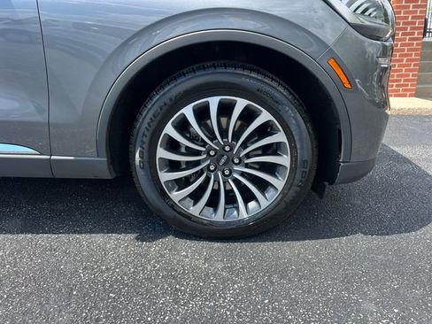 Used 2023 Lincoln Aviator Reserve w/ Elements Package Plus AWD/4WD image 29
