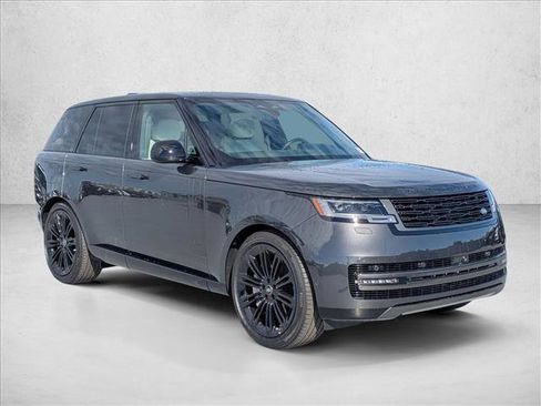 New 2025 Land Rover Range Rover SE image 7