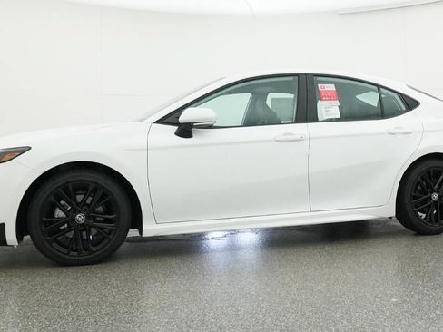 New 2026 Toyota Camry SE FWD image 18