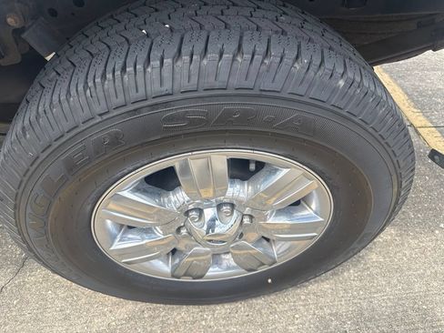 Used 2011 Ford F150 XLT w/ XLT Chrome Pkg RWD image 13