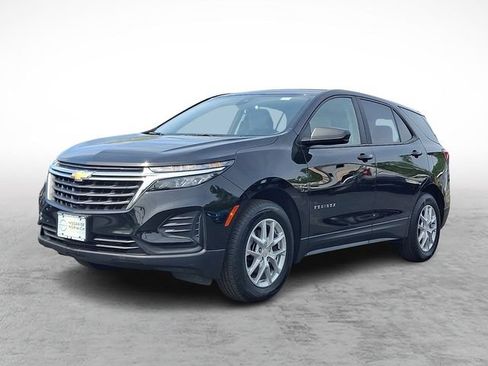 Used 2024 Chevrolet Equinox LS w/ LS Convenience Package AWD/4WD image 3