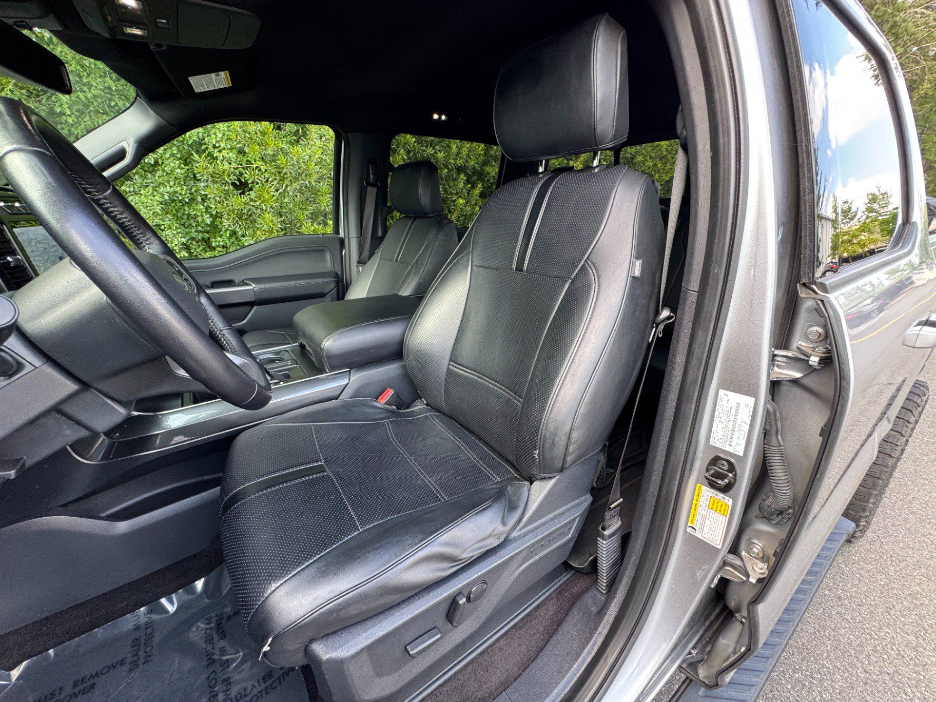 Used 2022 Ford F150 XLT w/ Equipment Group 302A High AWD/4WD image 22