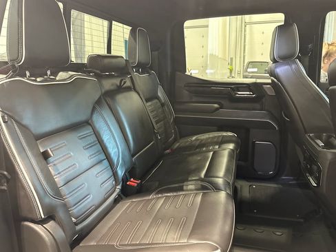 Used 2023 GMC Sierra 1500 AT4X AWD/4WD image 33