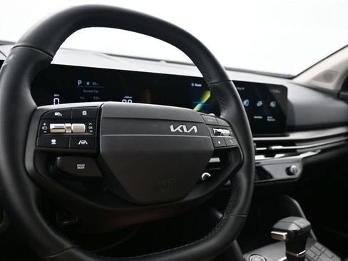 Used 2026 Kia Sportage LX FWD image 10