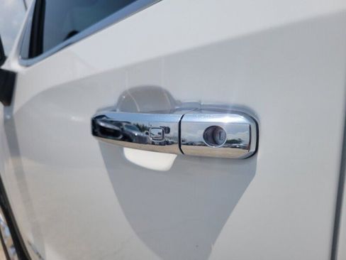 Used 2021 GMC Sierra 1500 SLT w/ SLT Premium Package AWD/4WD image 10