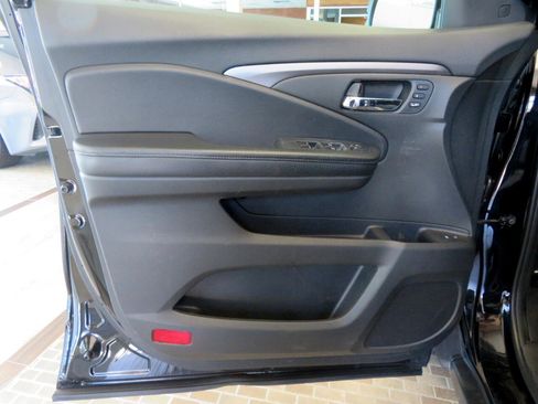 Used 2021 Honda Pilot Special Edition image 13