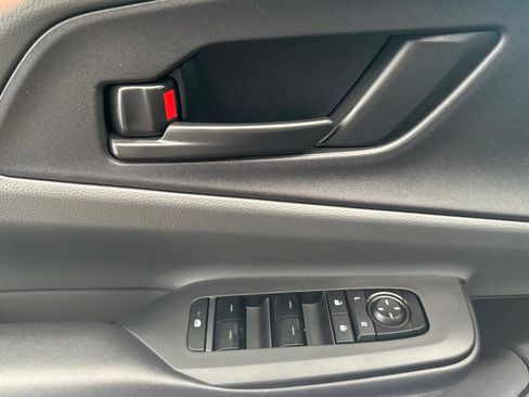 Used 2024 Toyota Prius LE image 11